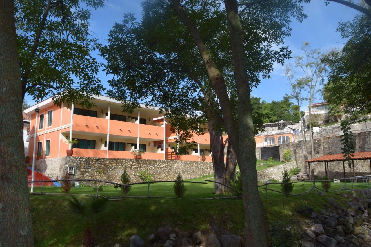 Hotel Chapala Country エクステリア 写真