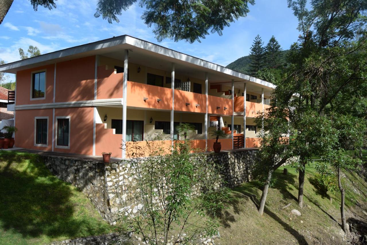 Hotel Chapala Country エクステリア 写真