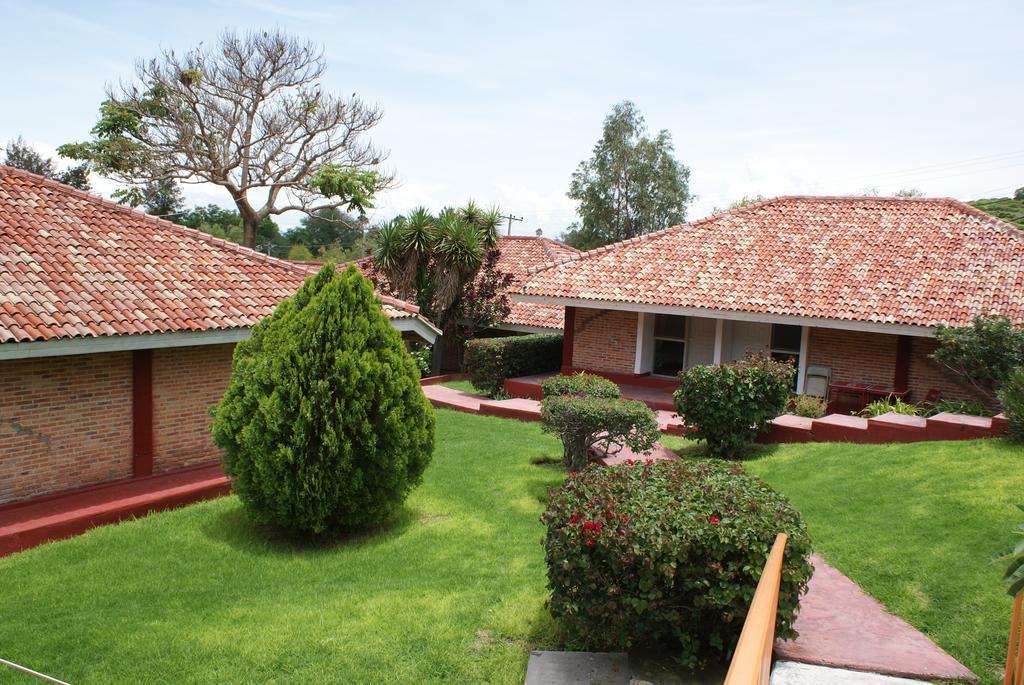 Hotel Chapala Country エクステリア 写真